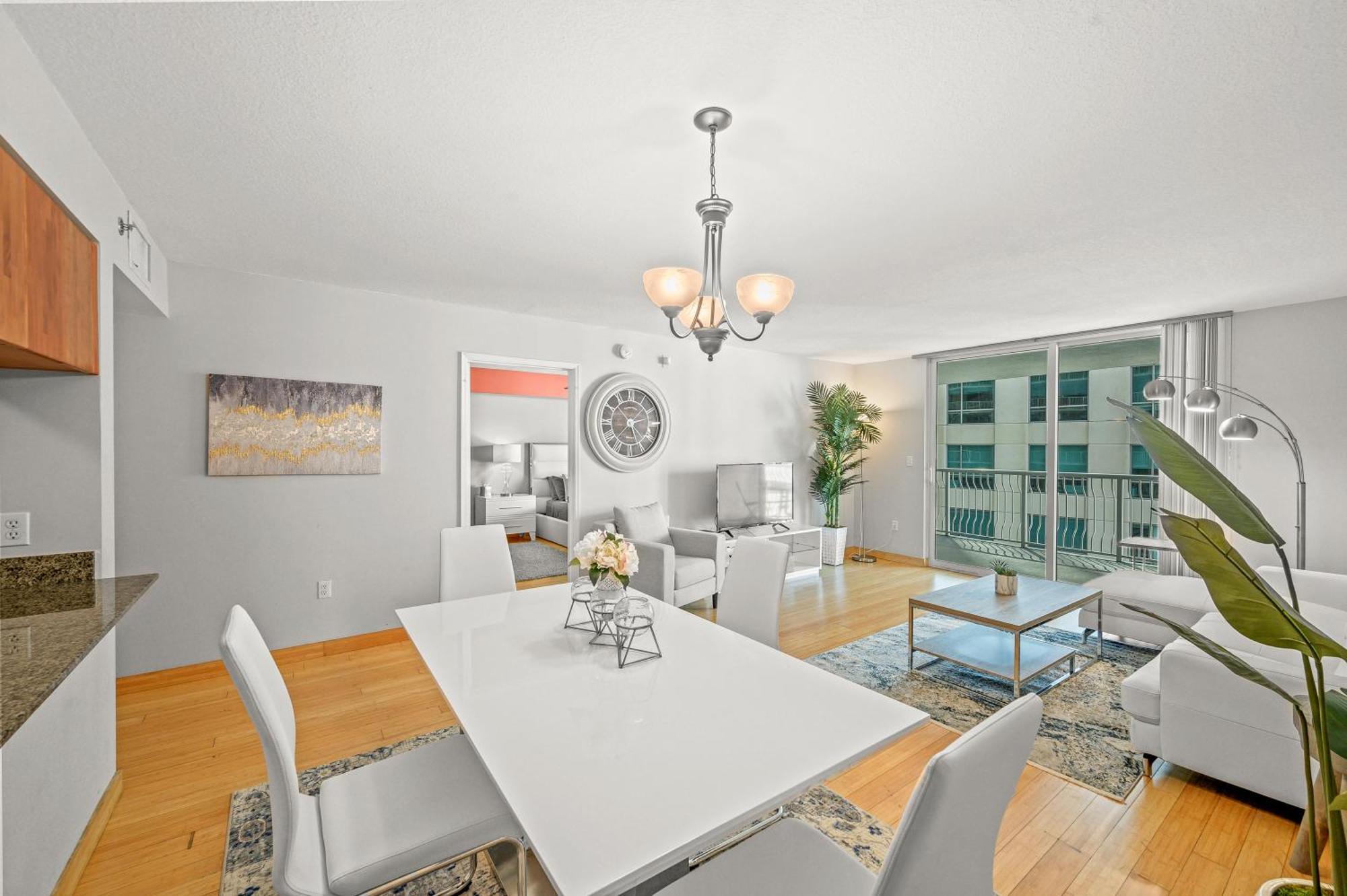 Luxurious 1 Bed • Brickell • Ocean Views Appartamento