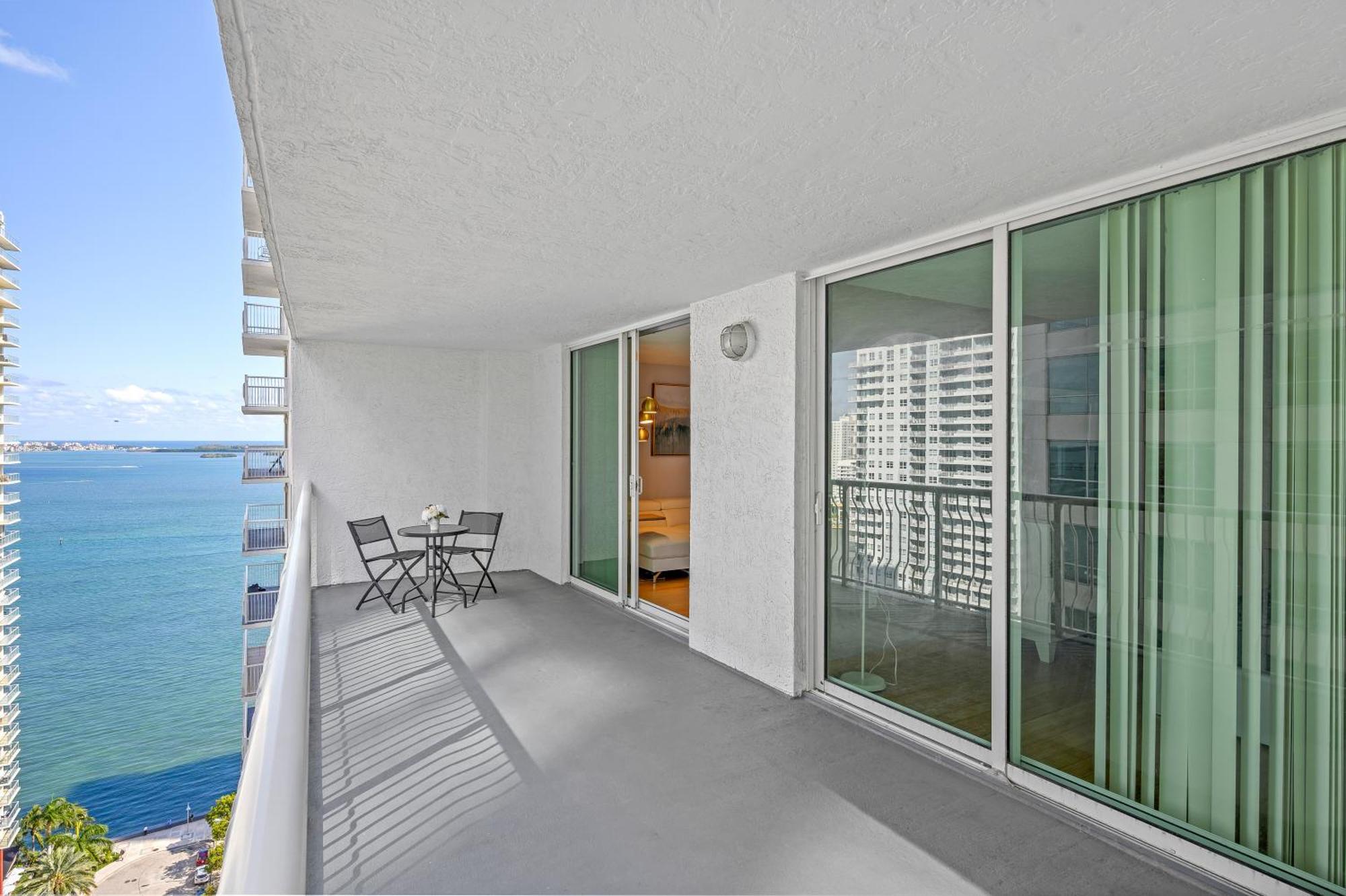 Luxurious 1 Bed • Brickell • Ocean Views Appartamento